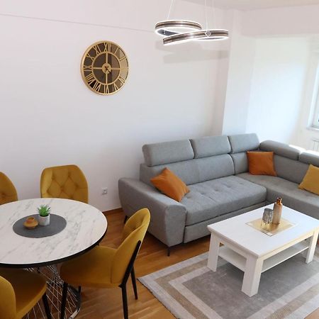 Apartment Cecovic - Mellain Тузла Екстериор снимка