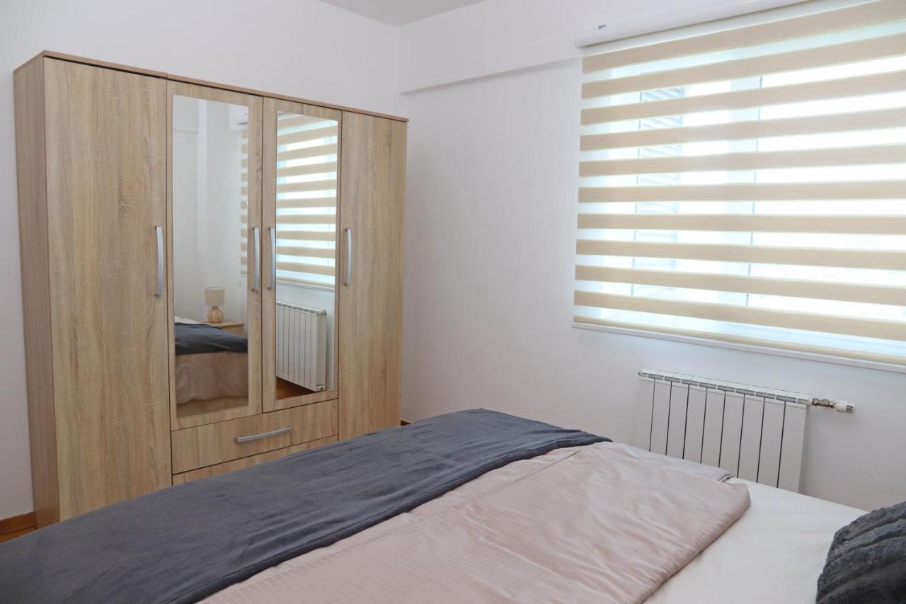 Apartment Cecovic - Mellain Тузла Екстериор снимка