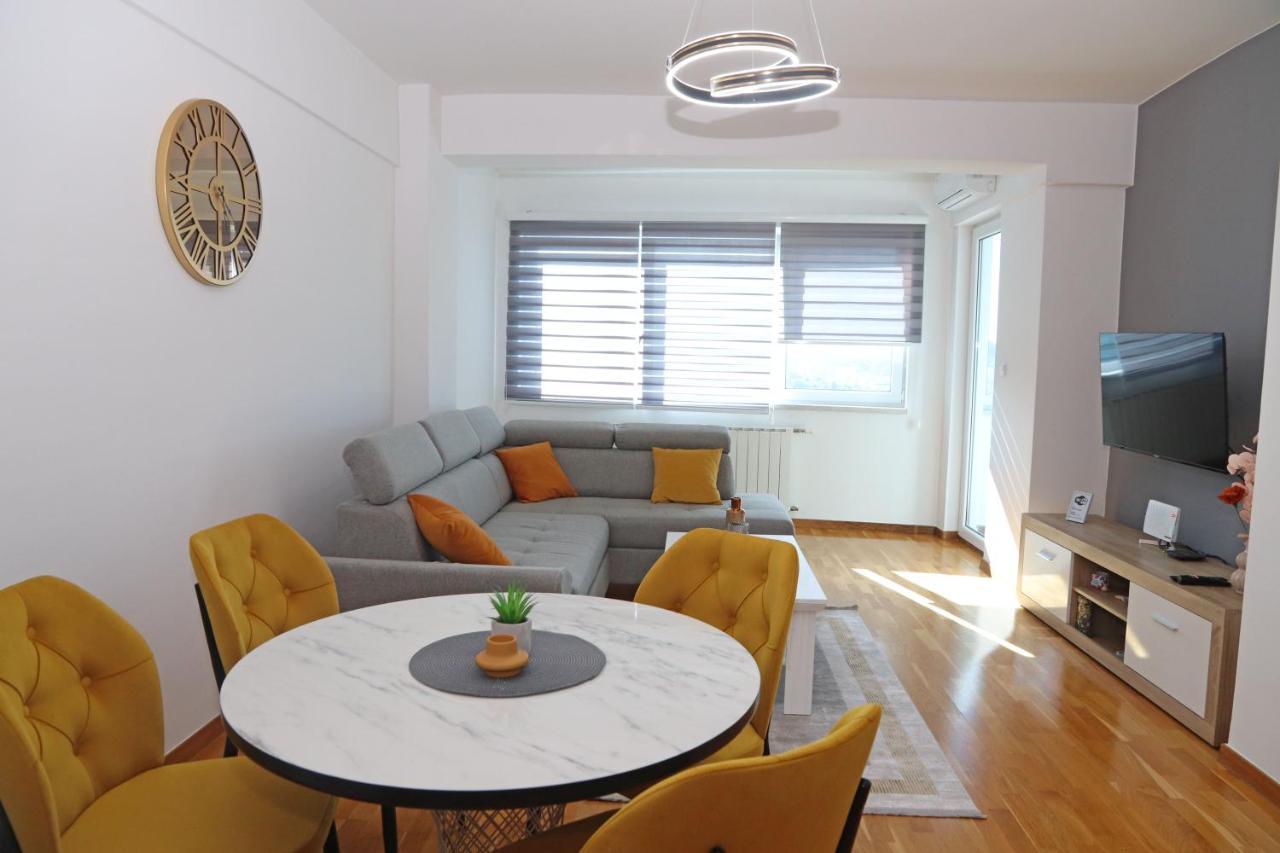 Apartment Cecovic - Mellain Тузла Екстериор снимка