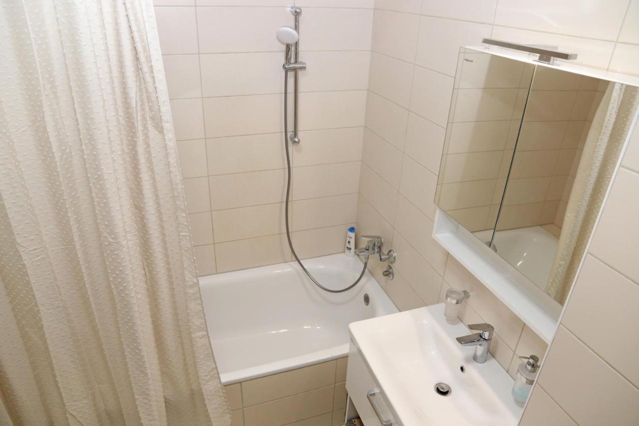 Apartment Cecovic - Mellain Тузла Екстериор снимка