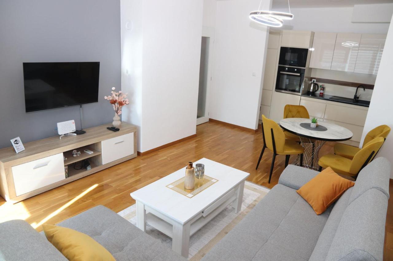 Apartment Cecovic - Mellain Тузла Екстериор снимка